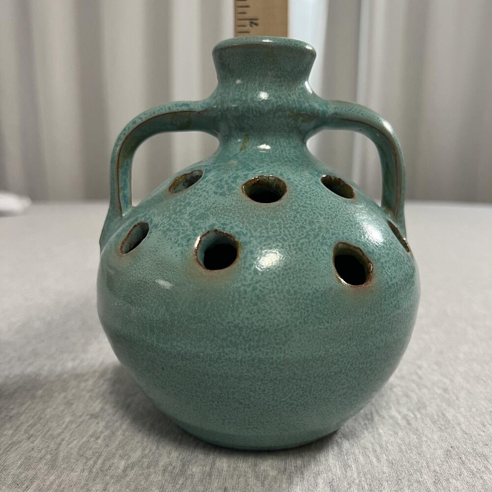 Vintage Turquoise Pottery Pansy Pot Vase Flower Frog Double Handle Jug Handmade - Picture 4 of 10